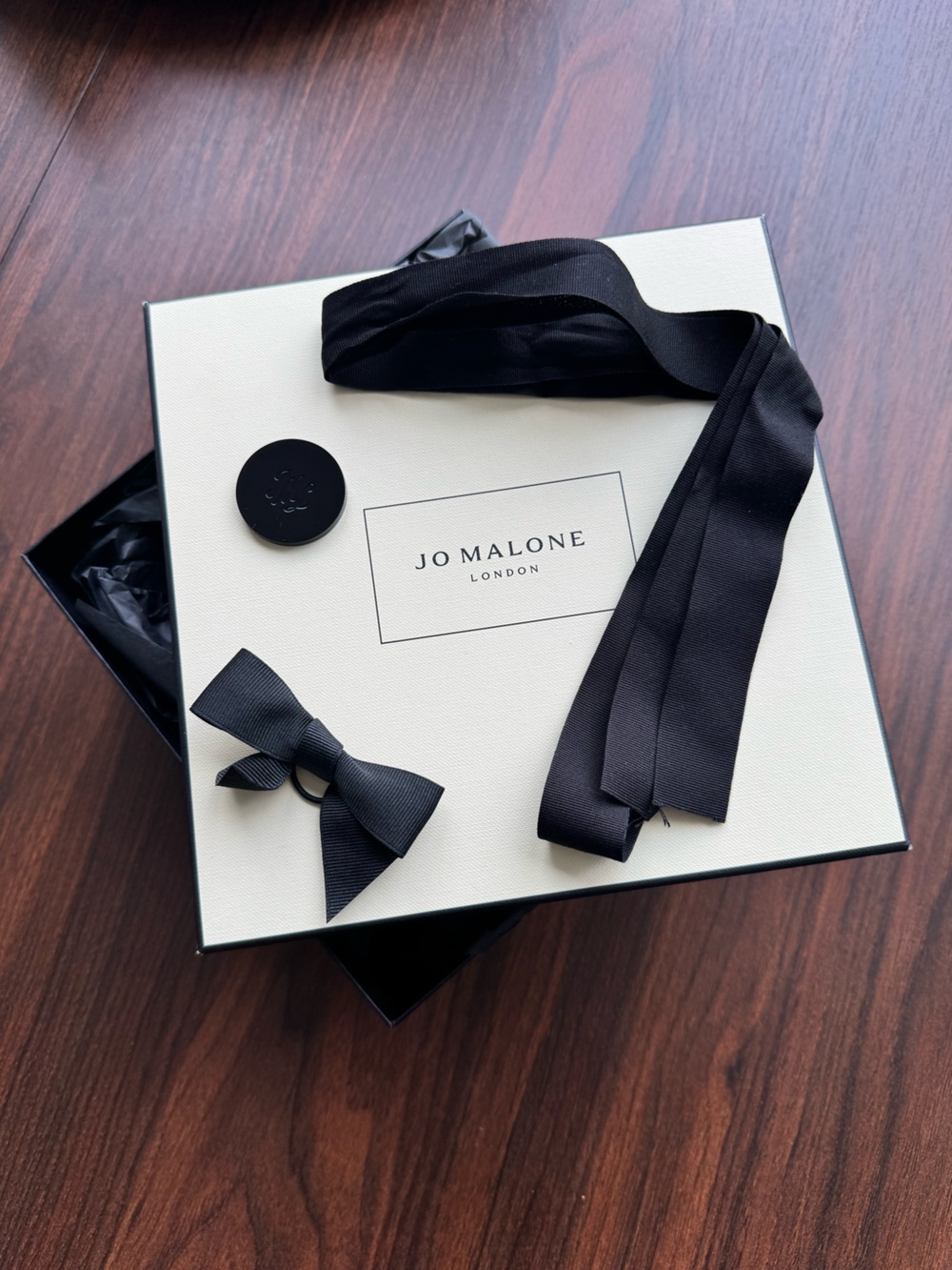Jo Malone Black and Cream Presentation Gift Box with Black Tissue + Bows